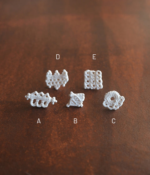 Kimiko Suzuki "Drawing Lace" Porcelain Single Earring {C} (30% OFF)