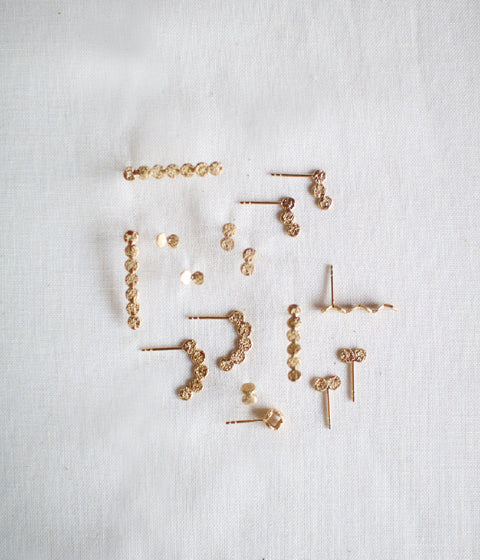 Jona "tenten comaru" Stud Earrings {Gold}